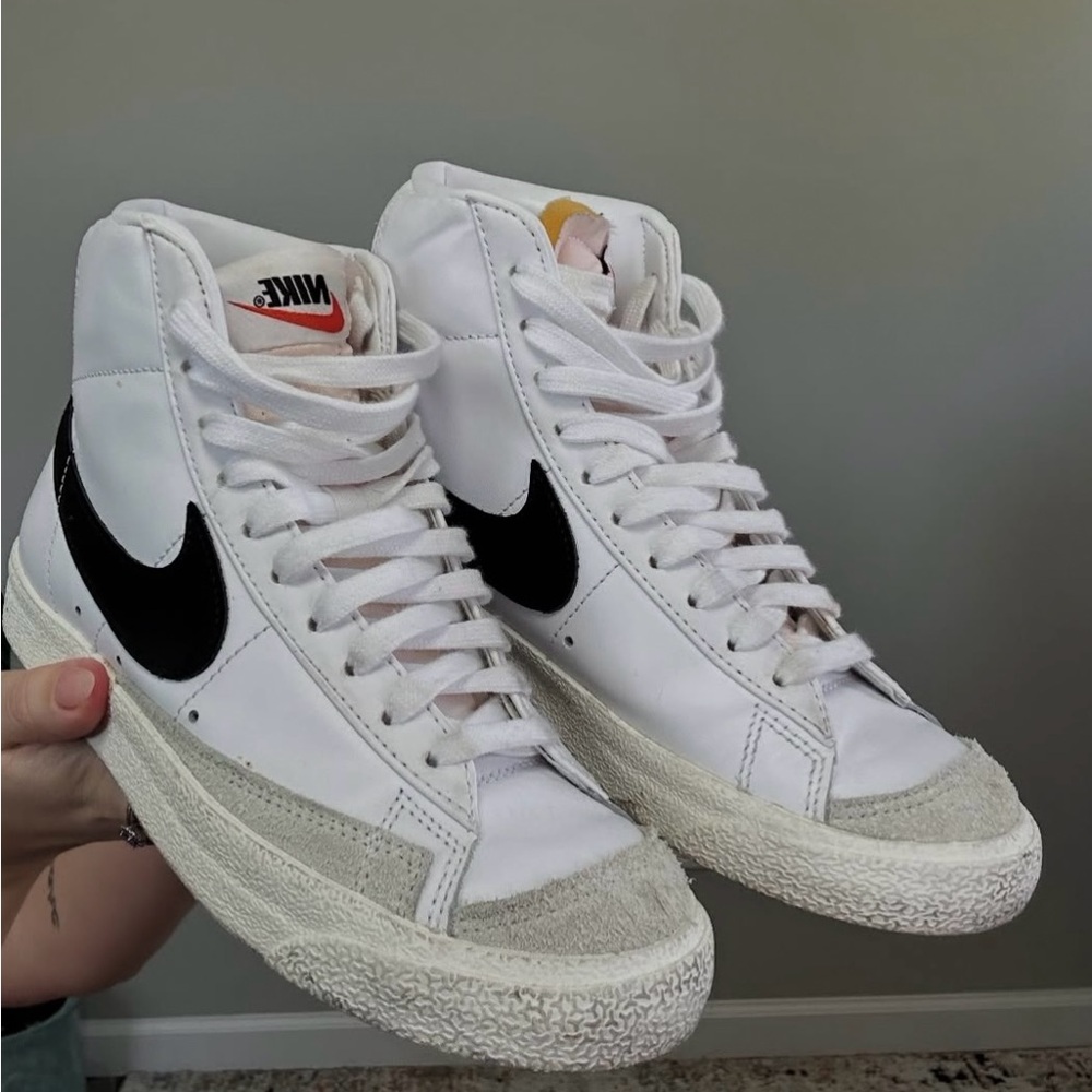 Nike Blazer Women’s size 7.5